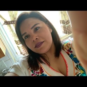 Meet your Posher, Alejandra